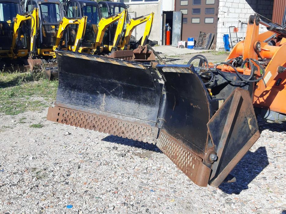 PŁUG DO ŚNIEGU - 220cm - podwójna regulacja hydrauliczna - spych 2.2m