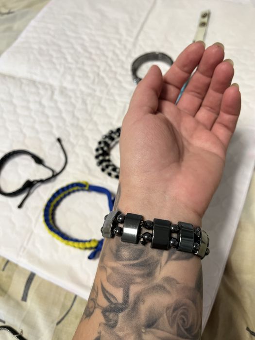 Браслети б/в оптом дешевше