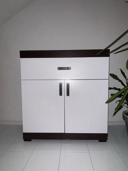 biala brazowa komoda szafka kredens