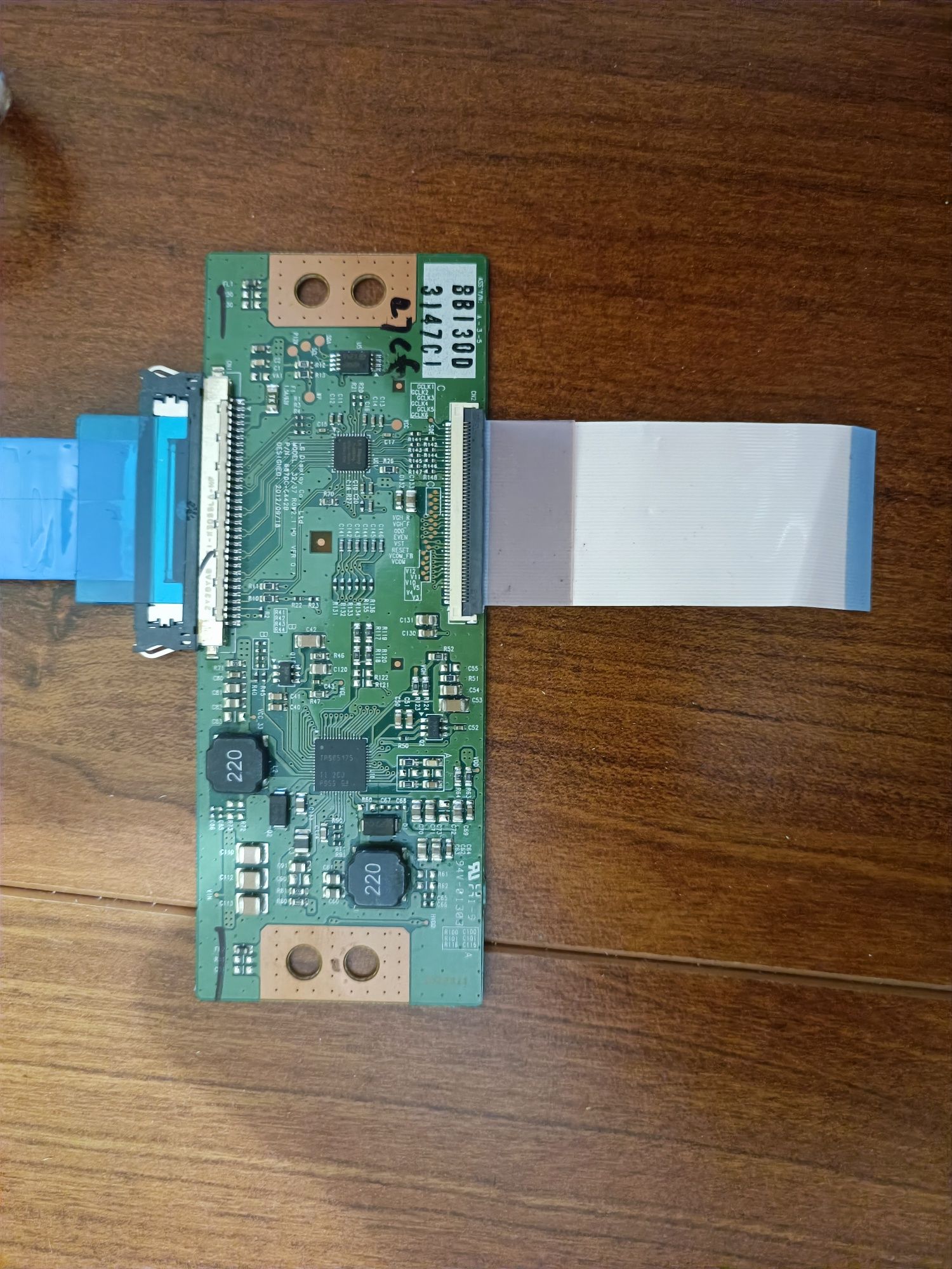 Elektronika telewizora LG, zasialcz, PCB itp