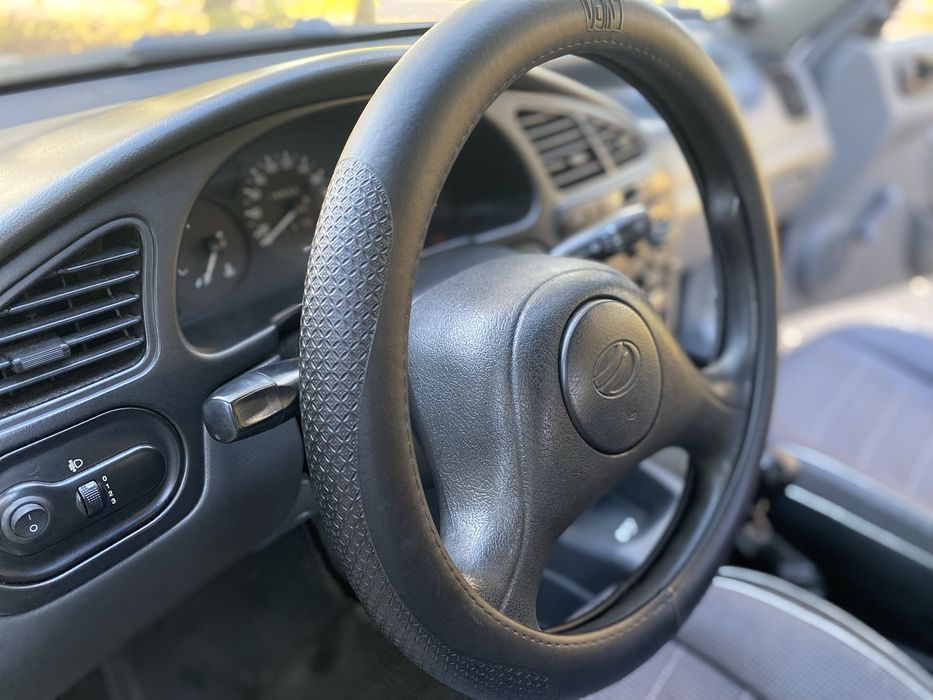 Автомобіль Daewoo Lanos 1.6 авто део ланос заз