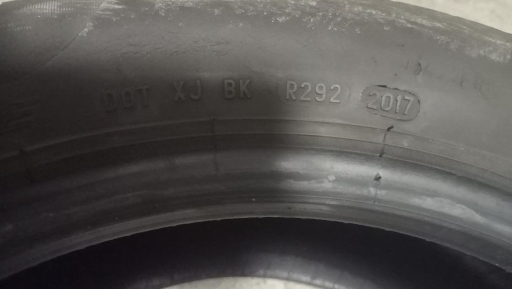 Opony Pirelli lato