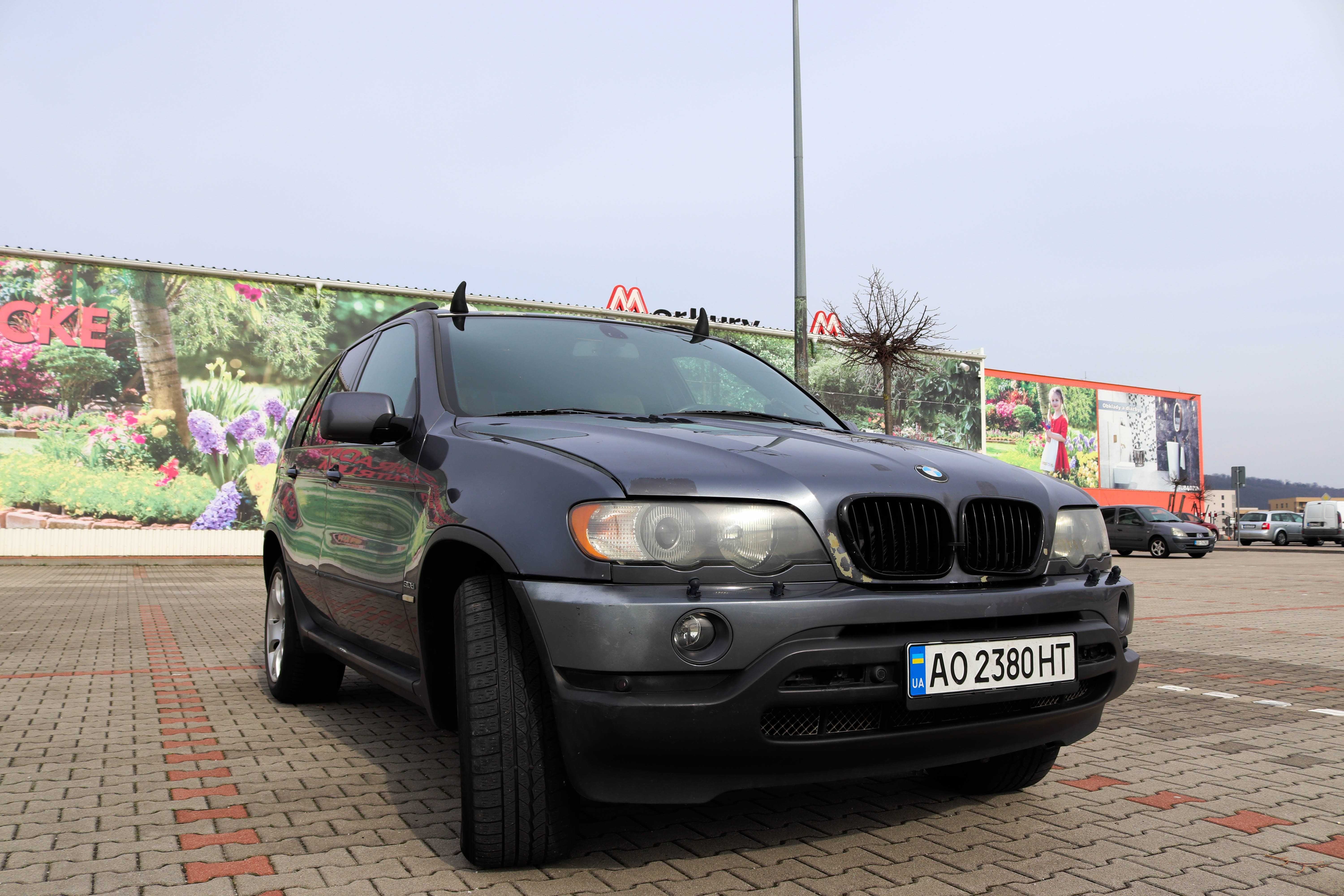 Продам BMW X5 E53 2003