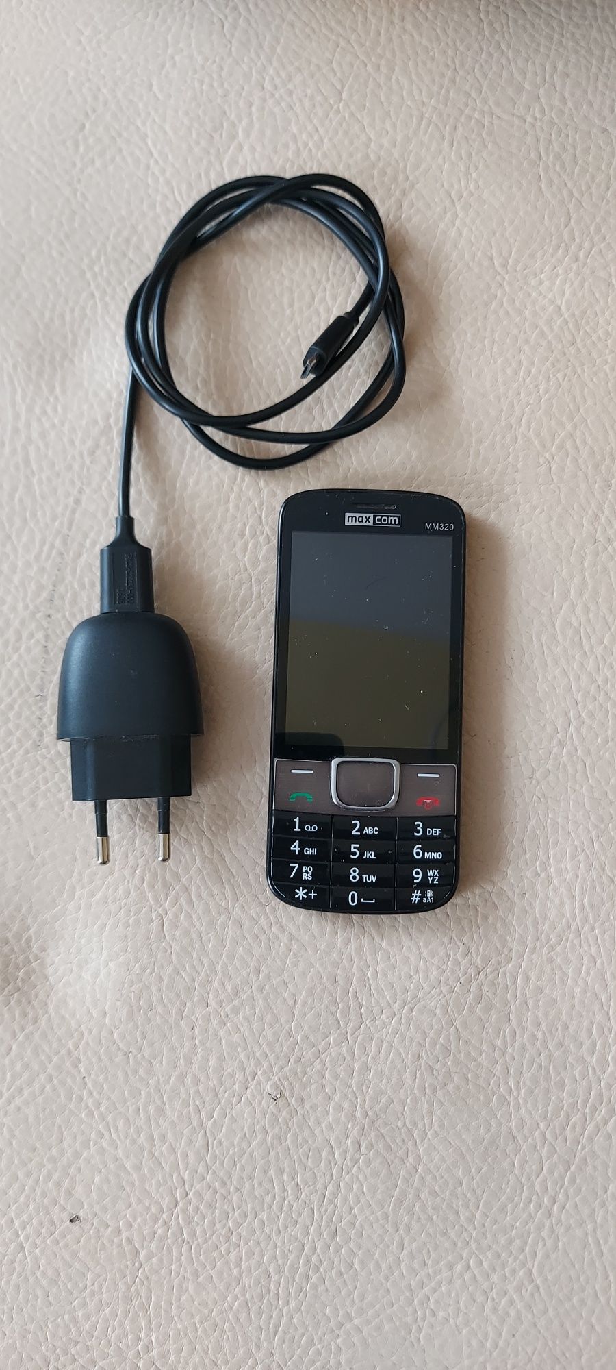 Telefon komórkowy MaxCom