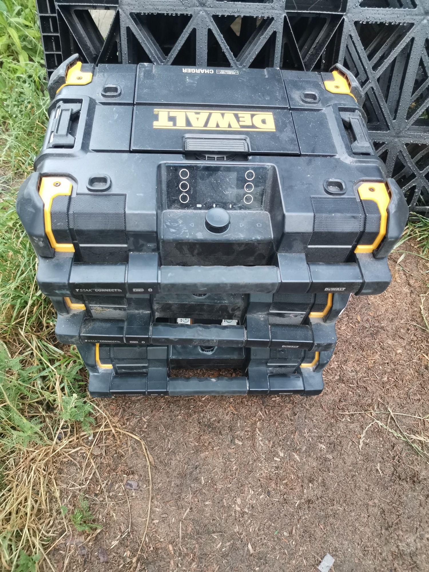 Радіо Dewalt Блютуз