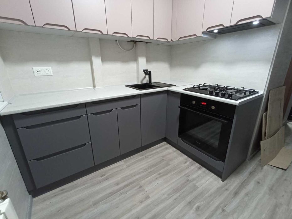 Кухні  в наявности та під замовлення по індивідуальному розміру .