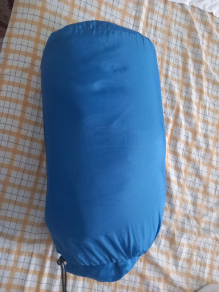 Saco cama de campismo.