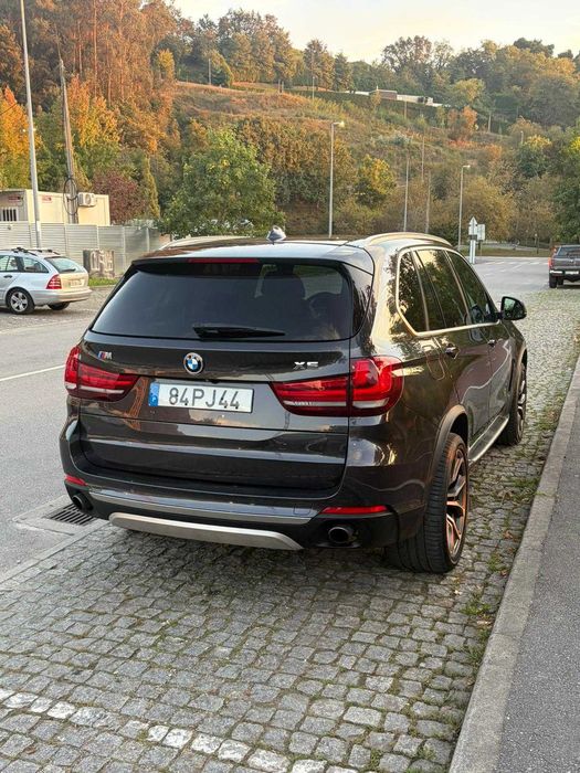 BMW X5 2.5D xDrive 7 Lugares Pack M