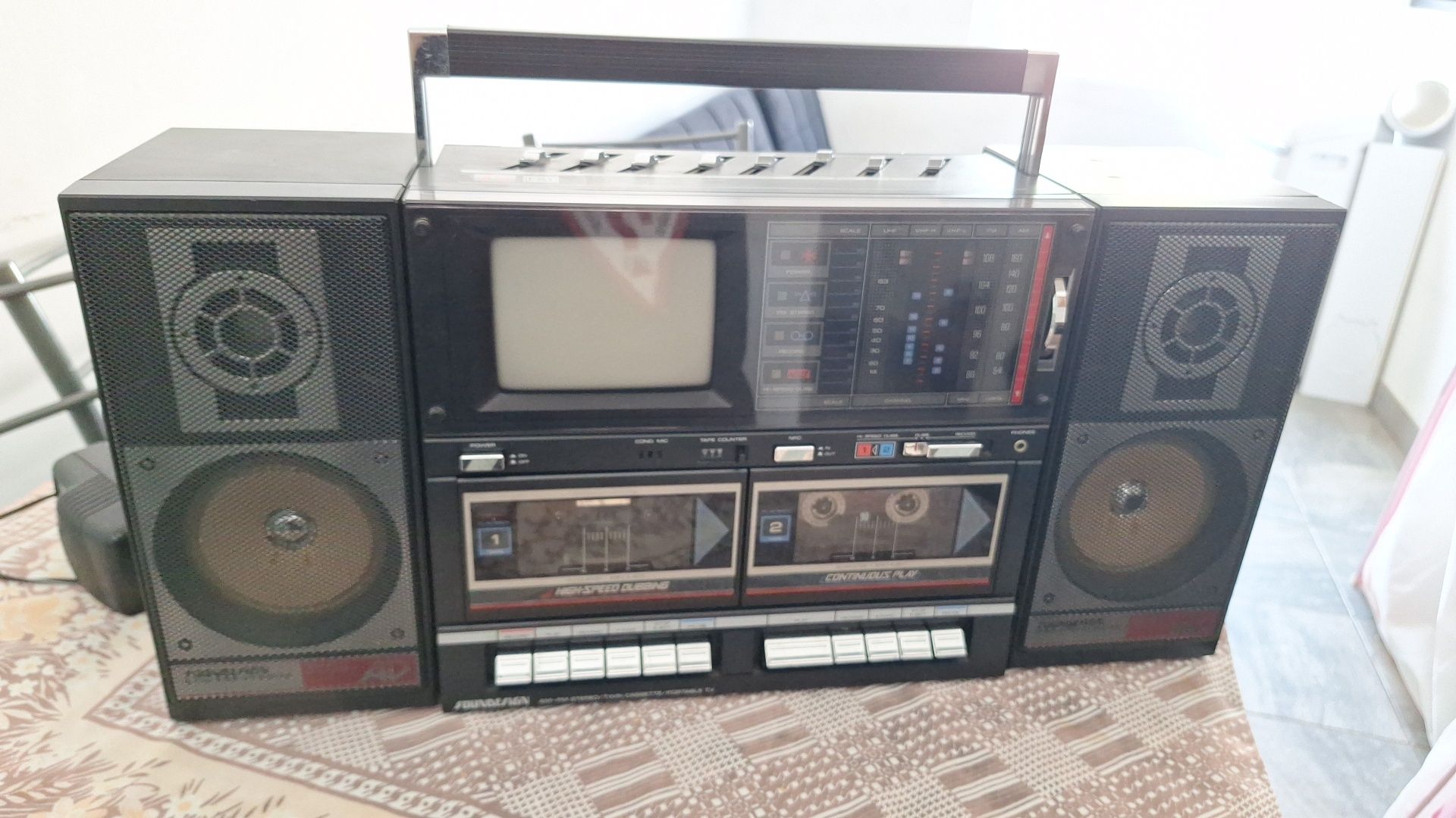 Radio vantage com tv