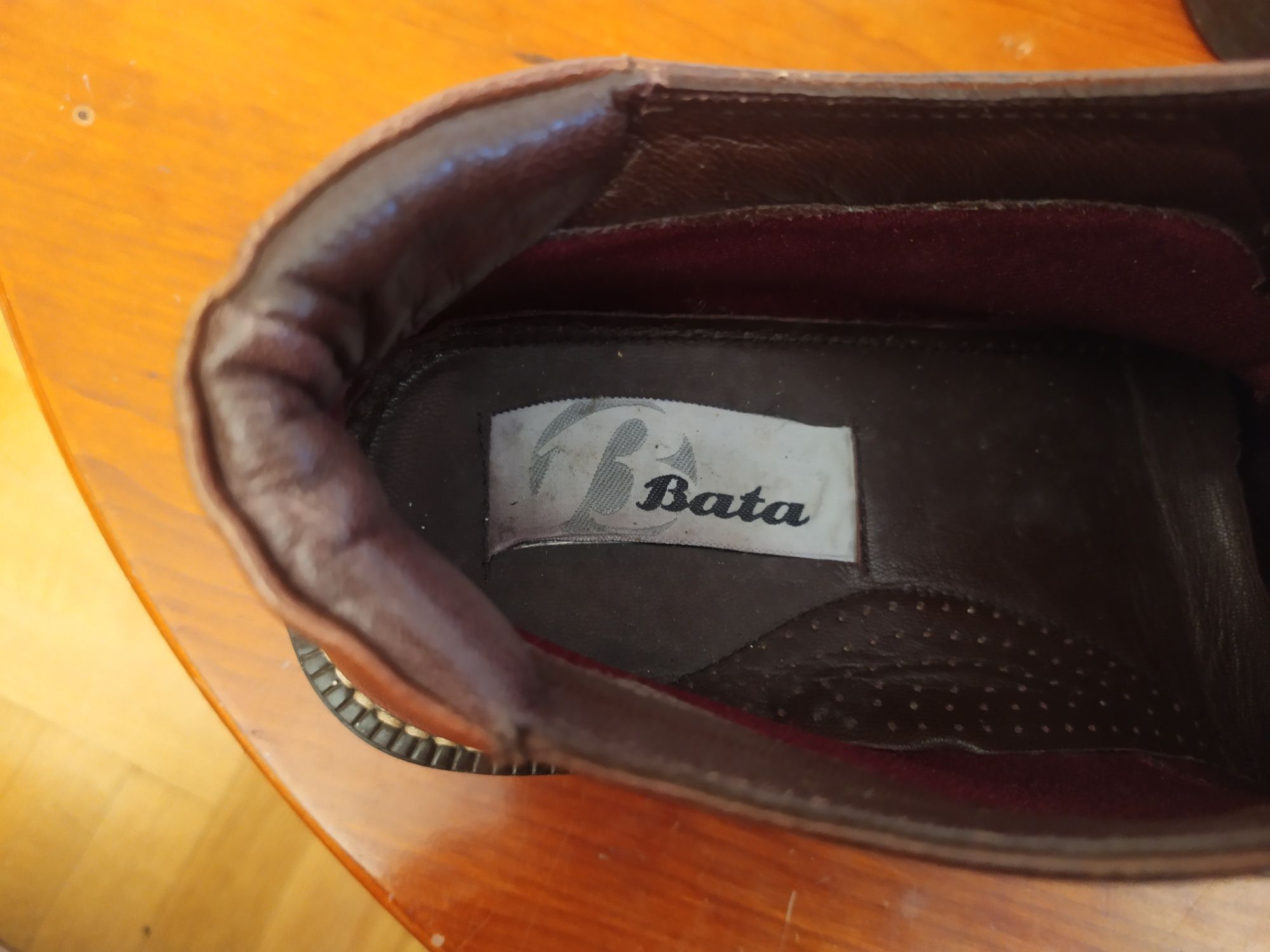 Buty trzewiki męskie BATA 45