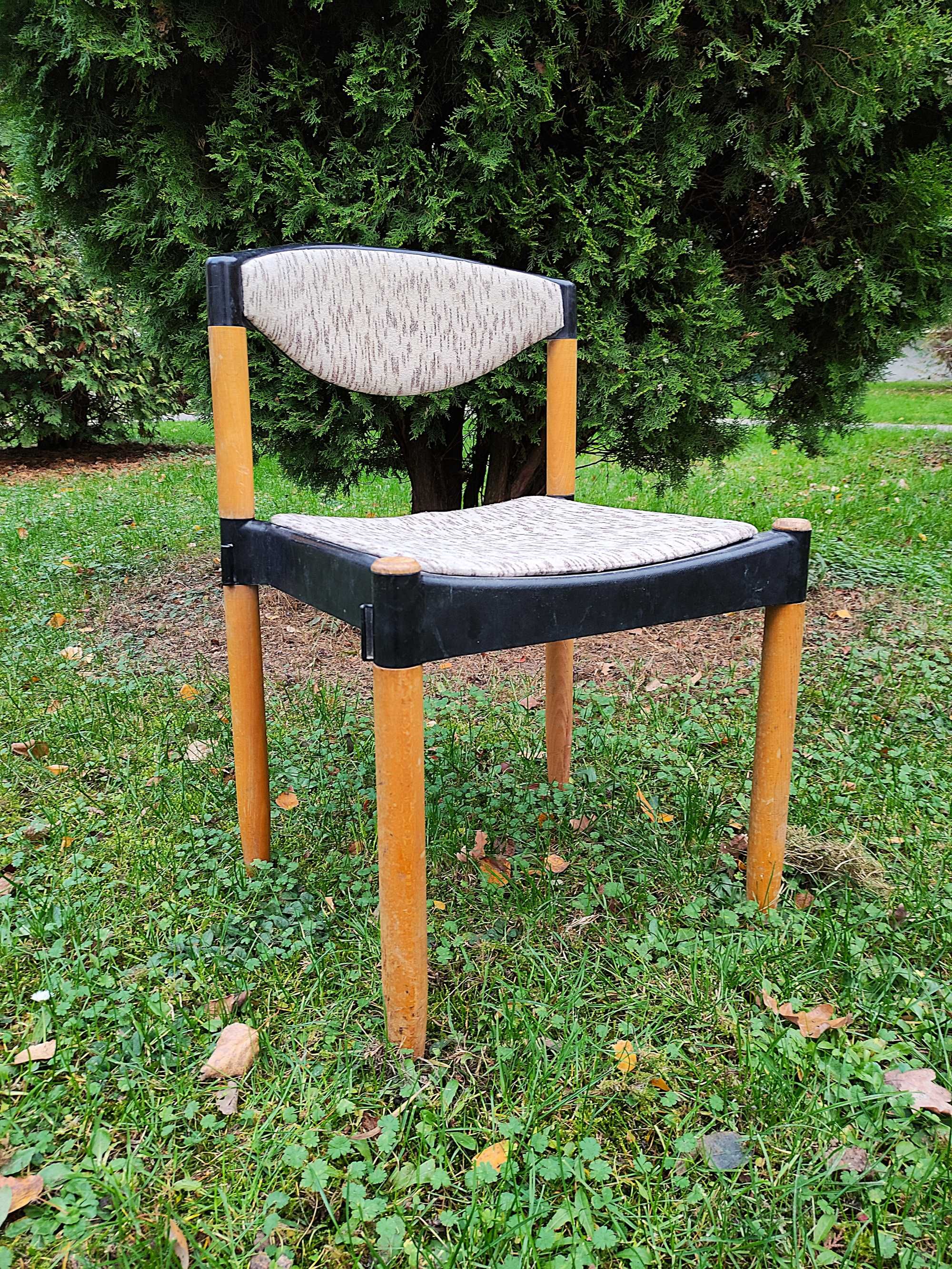 Kreslo drewniane tapicerowane j.Casala Strax