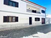 Moradia T5 na Cuba - Luxo e Conforto em Dois Pisos