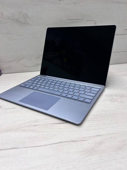 Microsoft Surface Laptop Go i5-1035G1 8gb 128GB SSD