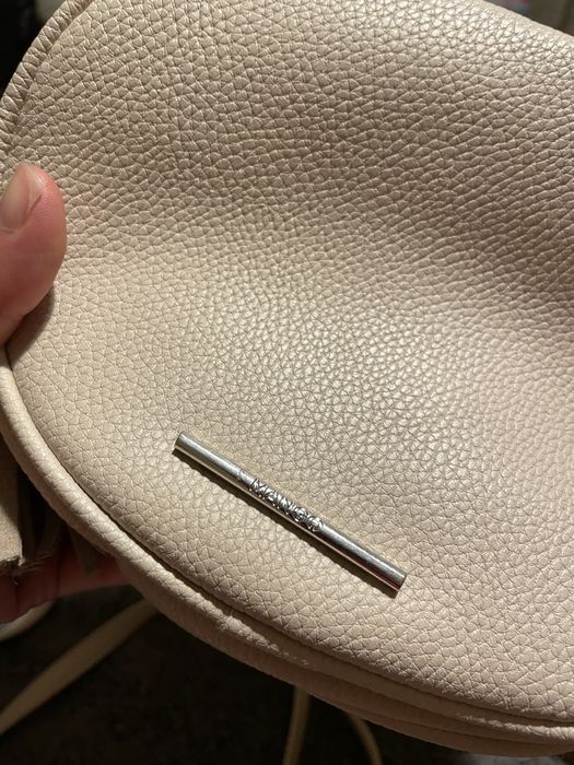 Mala tira colo pequena cor beije - Mango