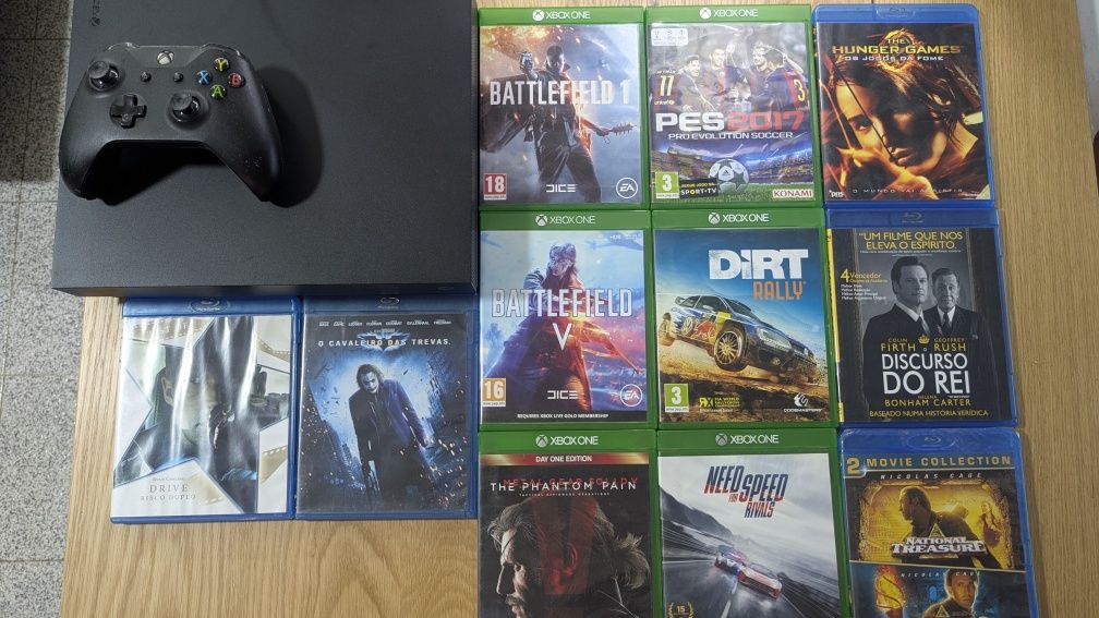 XBOX ONE X 1TB + Jogos + Blu-rays