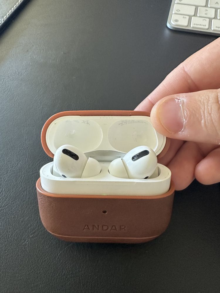 Capa nova em pele para AirPods Pro