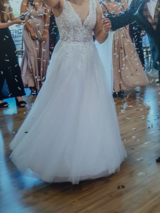 Sprzedam piękną suknię ślubną