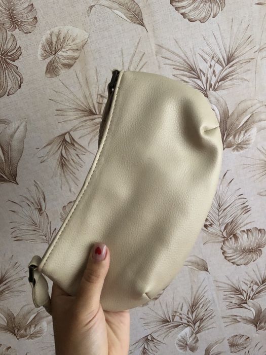 Сумочка бежева