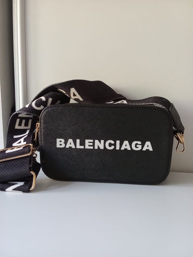 Perfect cross body torebka balenciaga camera