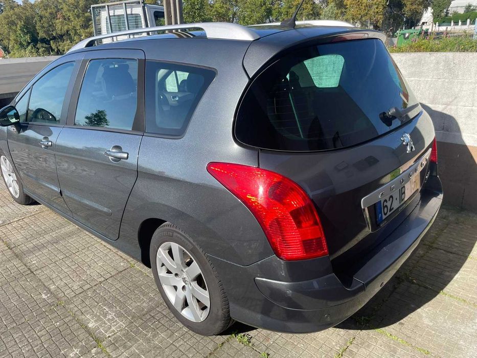 Peugeot 308 SW 1.6 HDI – 7 Lugares, Teto Panorâmico, Isofix
