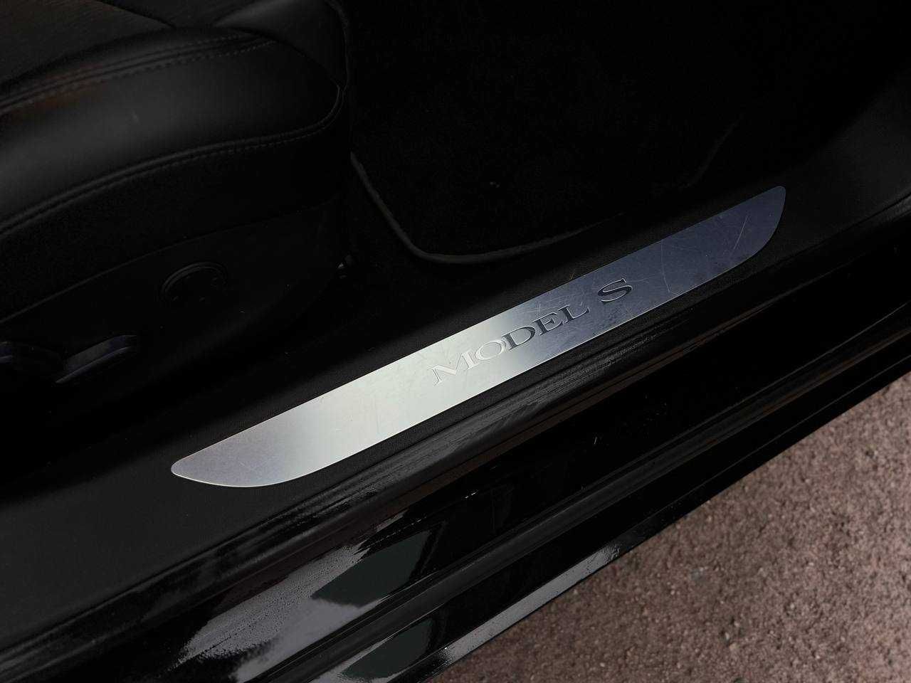 Tesla Model S 75 rest 2017року