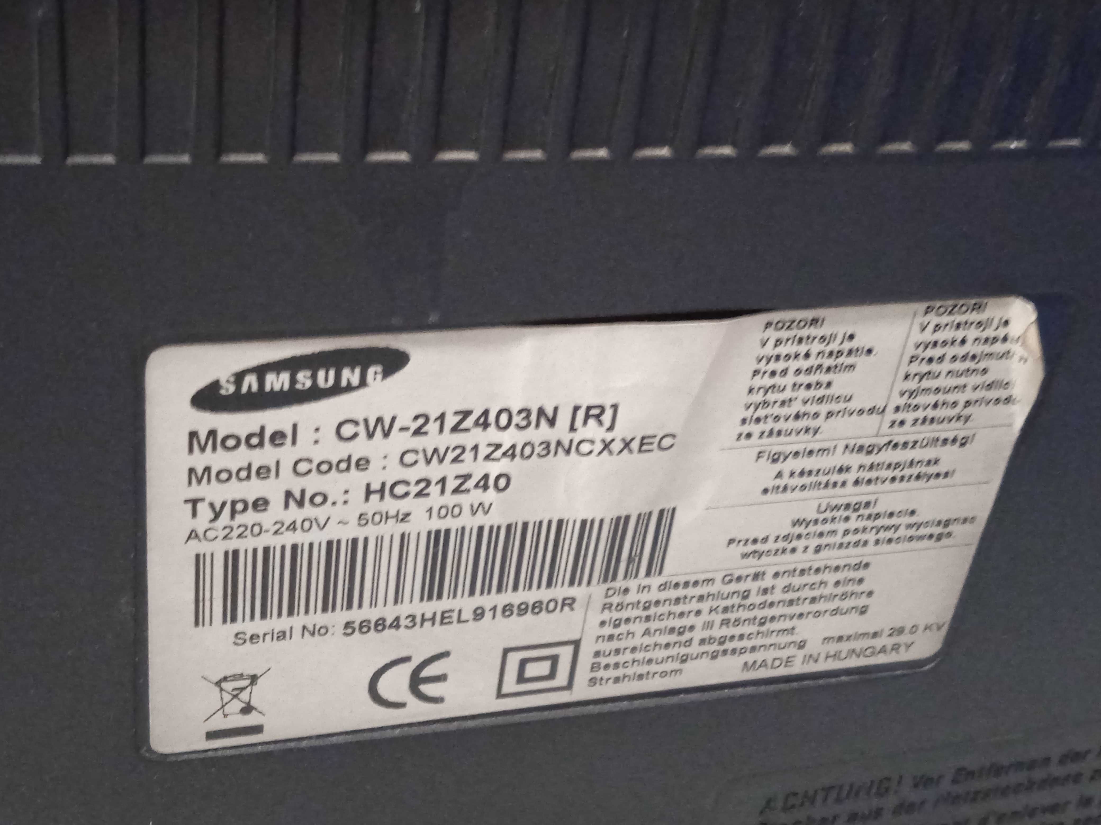 TV antiga Samsung a funcionar