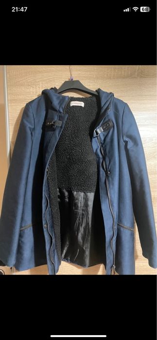 Granatowa kurtka camaeiu