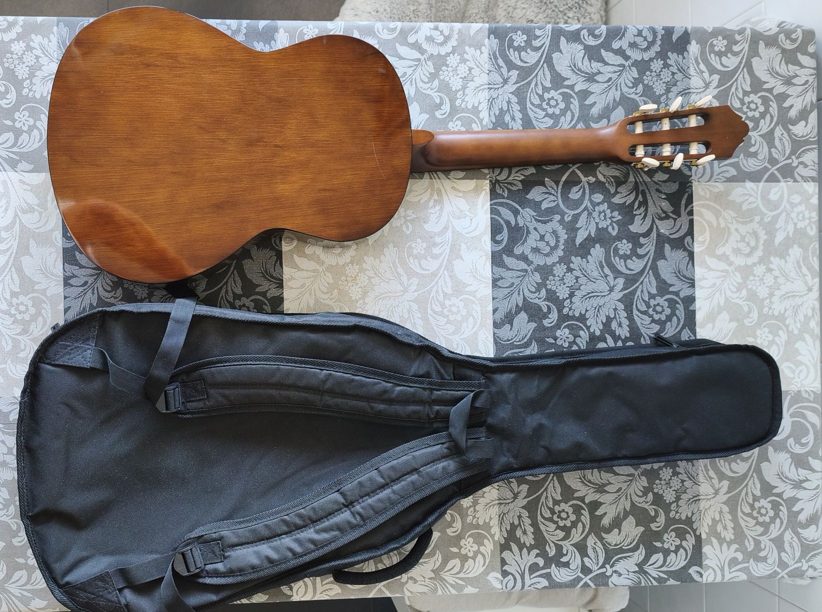 Guitarra Yamaha CGS103A 3/4 e saco crossrock