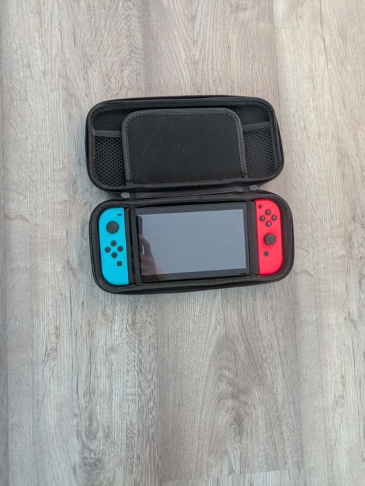 Nintendo switch 1 v2 com jogo Pokémon violet