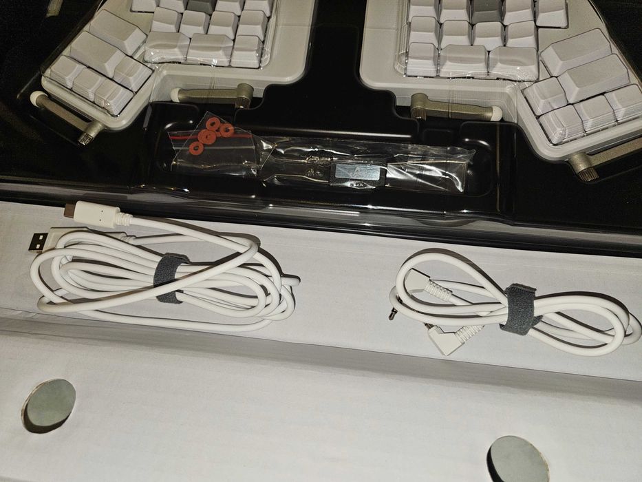 Klawiatura ergo split ortho ZSA ErgoDox EZ Glow + Wrist Rest