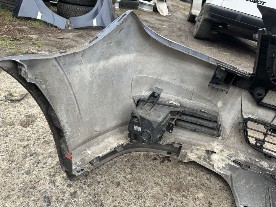 Бампер передній Опель Вектра Ц рестайлінг передний бампер Opel Vectra