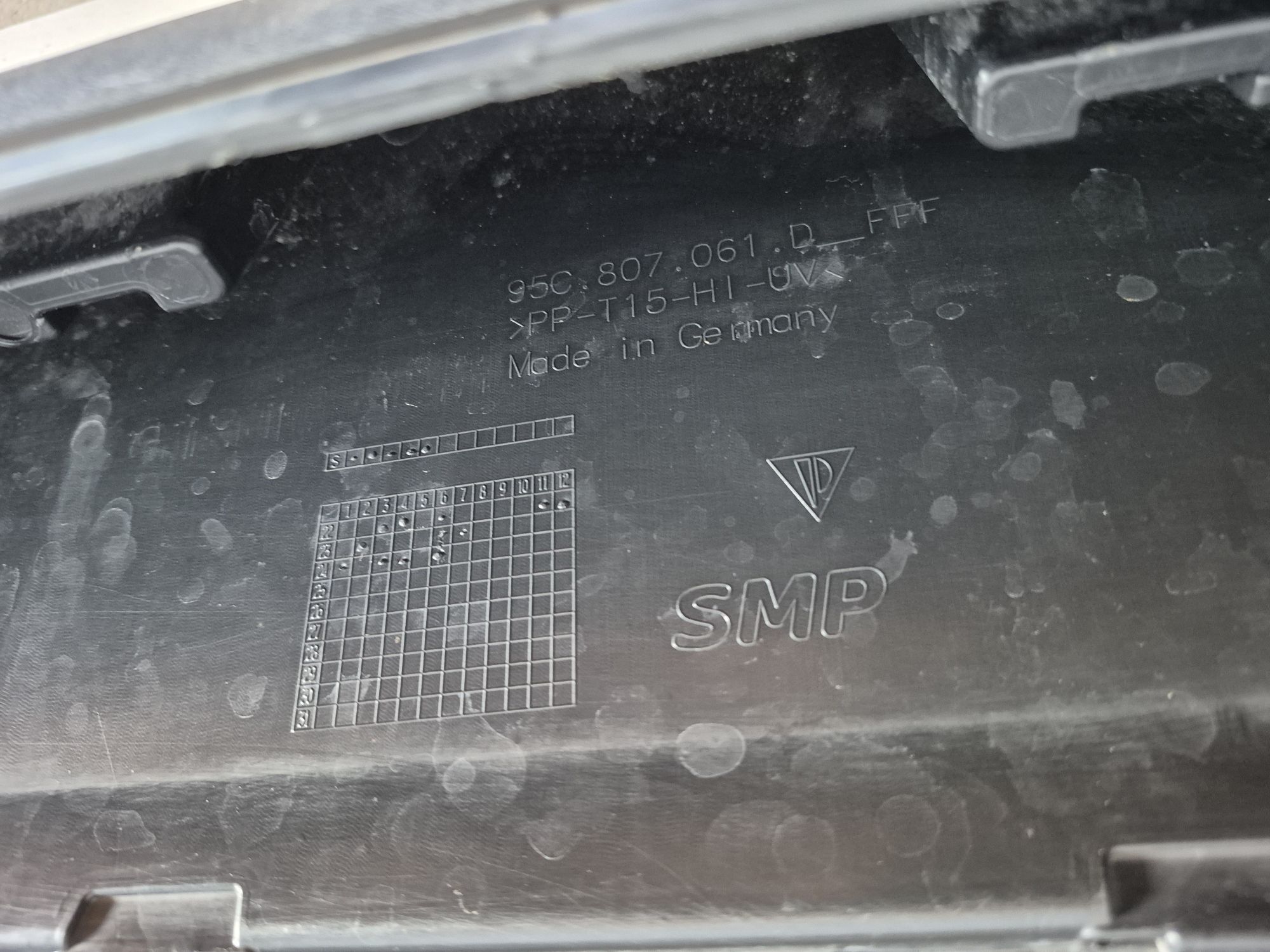 Spoiler dokładka zderzaka przedniego Porsche Macan GTS Turbo