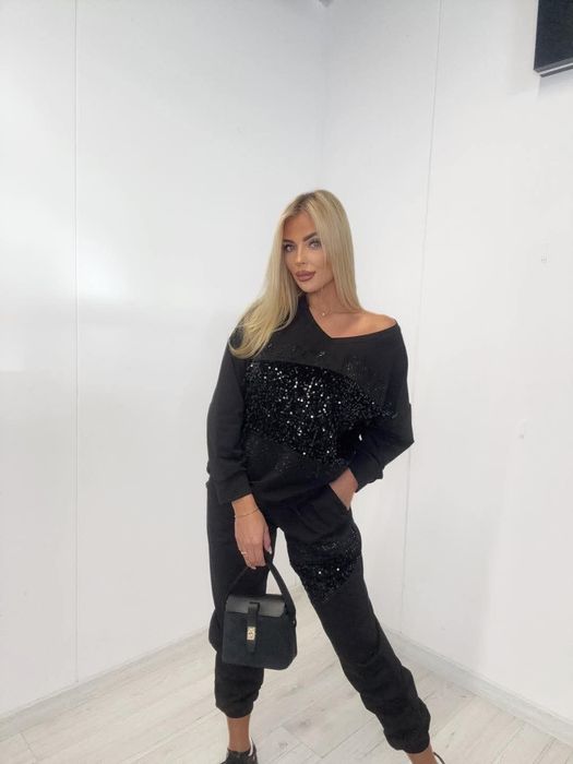 Piękny komplet dres z cekinami logo paparazzi fashion