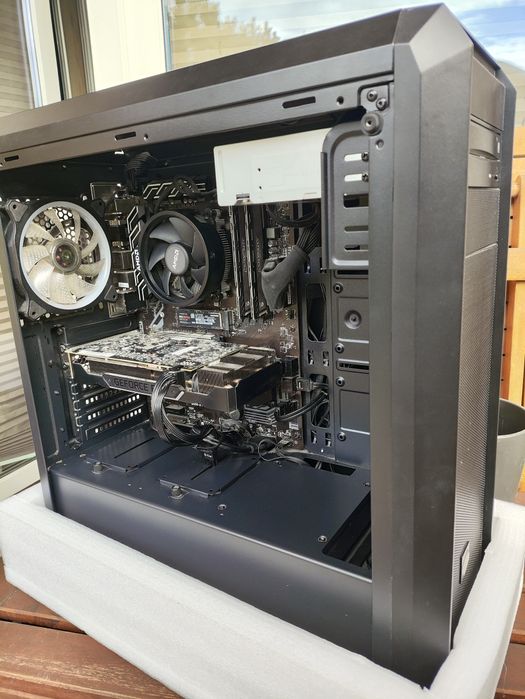 Komputer gamingowy + monitor 144Hz – świetny zestaw dla gracza!