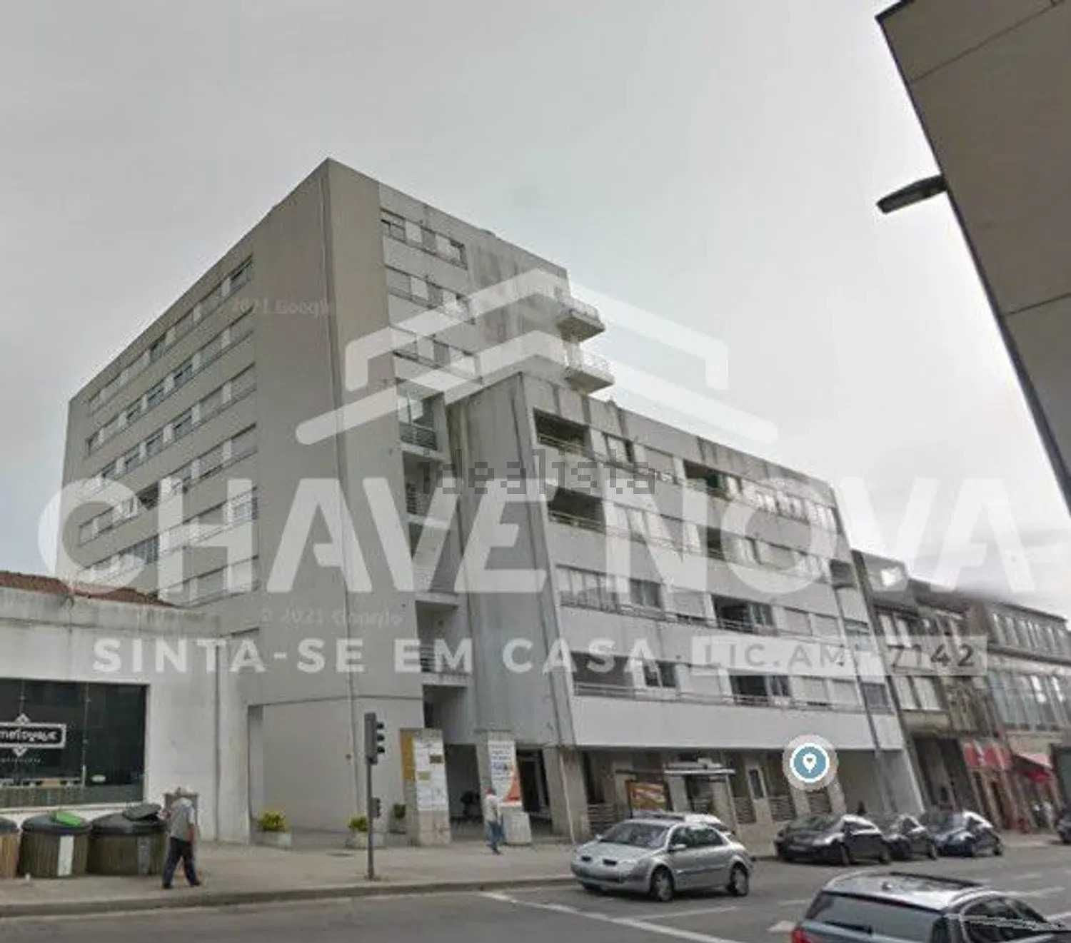 Arrenda-se Apartamento T1 já mobilado na Rua duque de Loulé 246, Porto