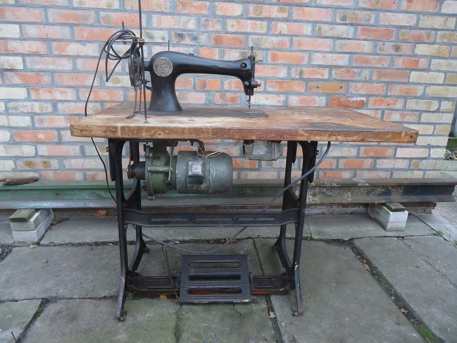 Швейна машина 22 класу, електропривід