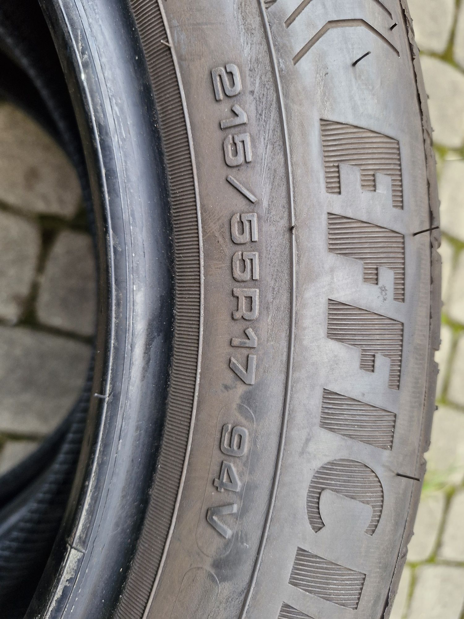 Goodyear efficient grip 215/55 R17 2024r.