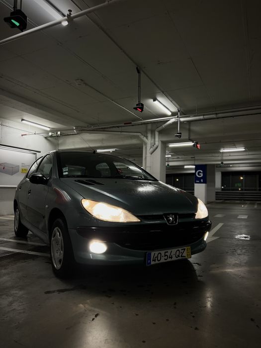 Peugeot 206 1.1 - 01