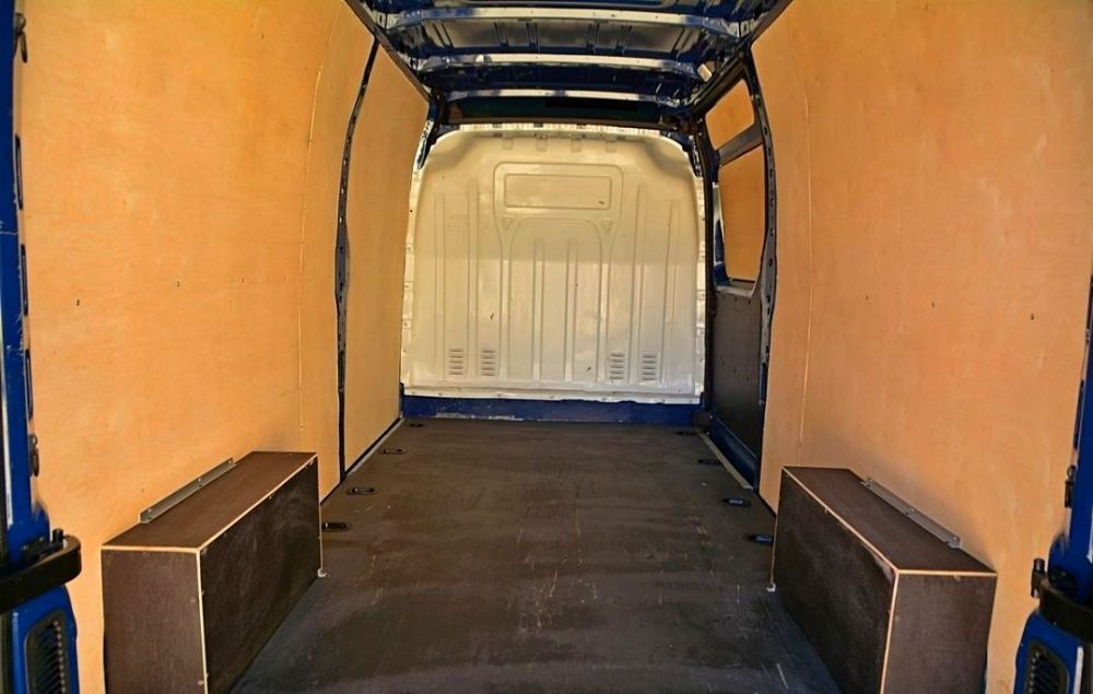 Вантажні перевезення вантажне грузове таксі Львів оренда буса доставка