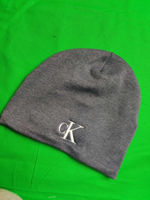 Czapka zimowa Guess Emporio Armani Calvin Klein nowość