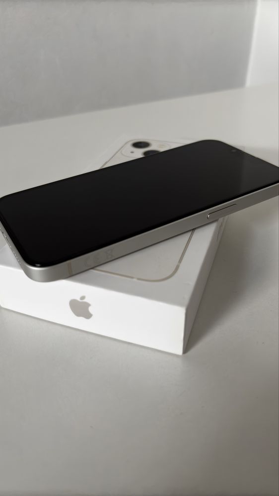 iPhone 13 biały 128Gb