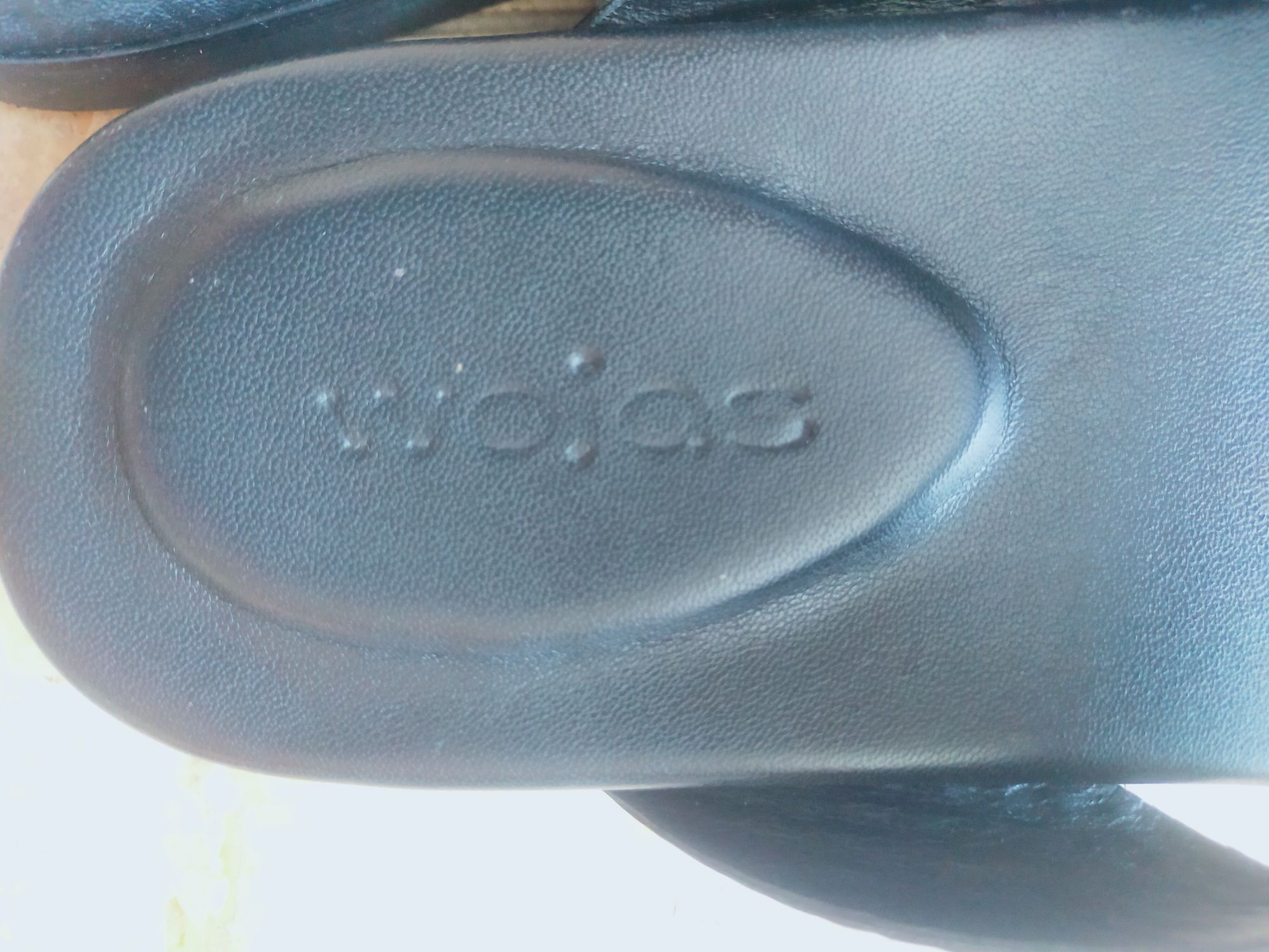 Nowe skórzane klapki Wojas r 44