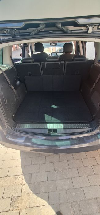 Opel Zafira c 2014 1.6b 8000$