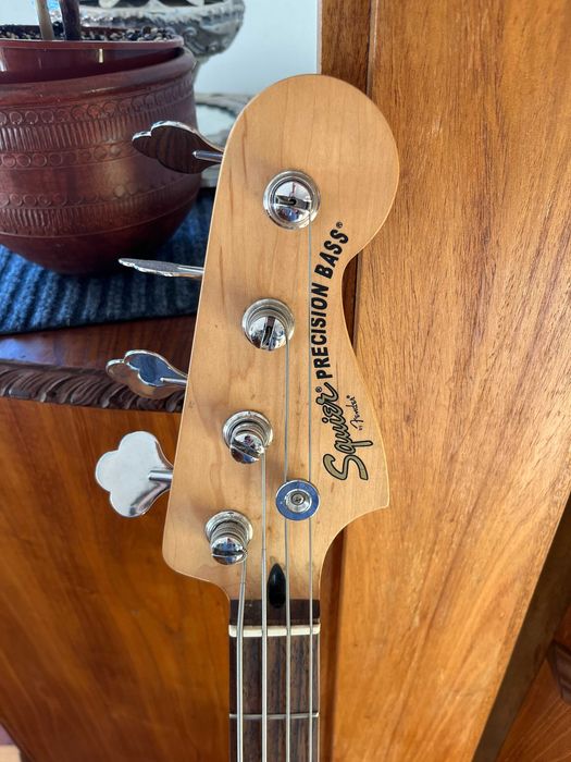 Kit Baixo Squier Precision + Fender Rumble