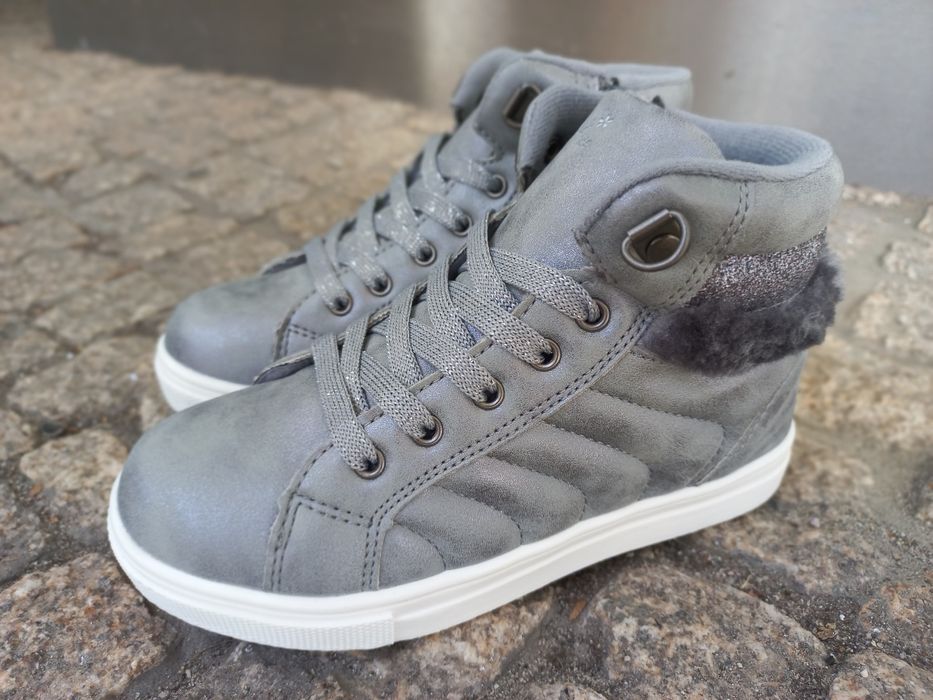 Botinhas novas 29 ao 36