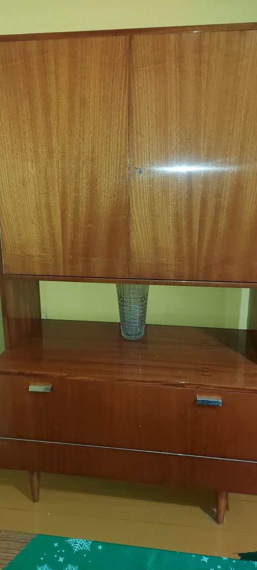 Meble PRL  wysoki połysk w b.dorym stanie