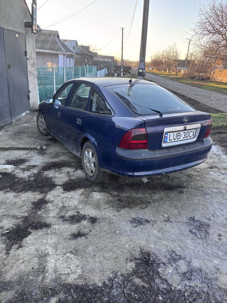 Opel Vectra B  Розбор 1.6