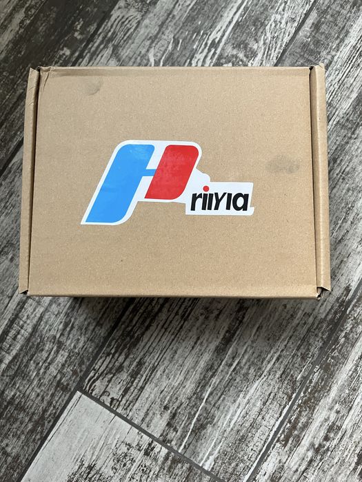 Пневматична шліфувальна машинка , шліфмашинка . Ручний інструмент .