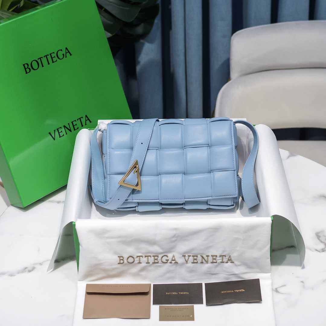 Bottega veneta torebka ze skory naturalnej