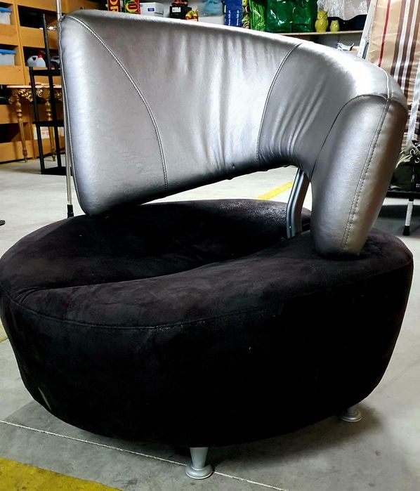 Cadeirão design preto e cinza prateado/prata